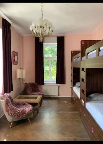 Gostinjska kuća Unique Vila Veselova, Center 4*